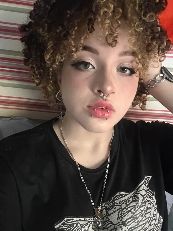 Campbell White - Stylist / Curly Cut Specialist / Silk Press Specialist at Backstage Salon